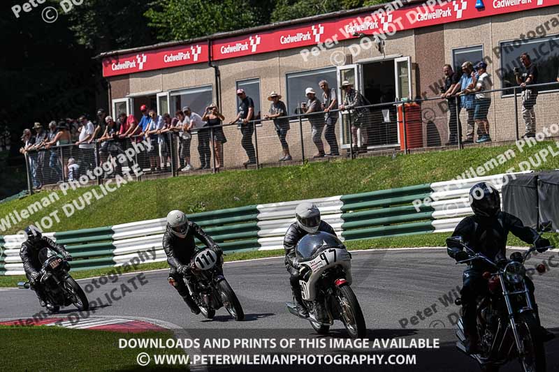 Vintage motorcycle club;eventdigitalimages;mallory park;mallory park trackday photographs;no limits trackdays;peter wileman photography;trackday digital images;trackday photos;vmcc festival 1000 bikes photographs